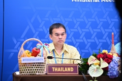 02.jpg
