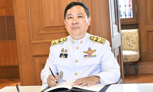 อธิบดีกรมปศุสัตว์ เข้าร่วมพิธีลงนามถวายพระพรชัยมงคล เนื่องในโอกาสวันเฉลิมพระชนมพรรษา สมเด็จพระนางเจ้าฯ พระบรมรมราชินี 3 มิถุนายน 2568