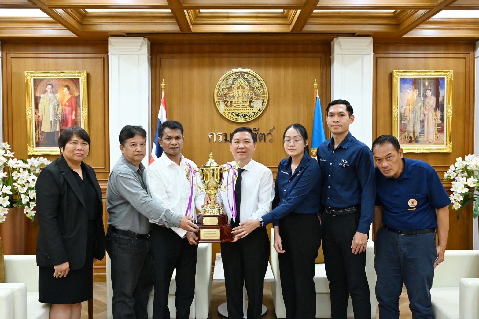 กรมปศุสัตว์ คว้าถ้วยพระราชทานสมเด็จพระกนิษฐาธิราชเจ้า กรมสมเด็จพระเทพรัตนราชสุดาฯ สยามบรมราชกุมารี รางวัลชนะเลิศในการประกวดโคเนื้อบึงสามพัน ครั้งที่ 18