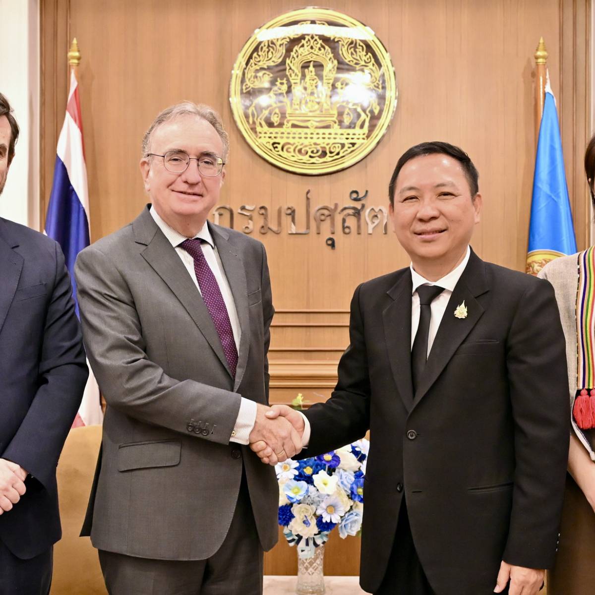 อธิบดีกรมปศุสัตว์ ต้อนรับเอกอัครราชทูตราชอาณาจักรสเปนประจำประเทศไทย ร่วมหารือความร่วมมือด้านการปศุสัตว์