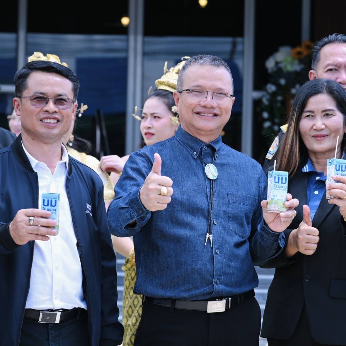 “สุริยะ” สั่งเร่งเครื่องหนุนเกษตรกรโคนมทั้งระบบ กรมปศุสัตว์ขานรับดัน “ร้านนมหน้าฟาร์ม” แปรรูปเพิ่มมูลค่าสูง 29 เท่า สร้างรายได้มั่นคงยั่งยืน